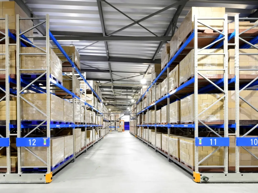 無軌式移動貨架